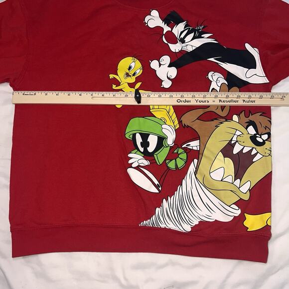 Looney Tunes Sweatshirt Youth Size XL 15-17 Red Wrap Around Graphic Pullover - Picture 9 of 14